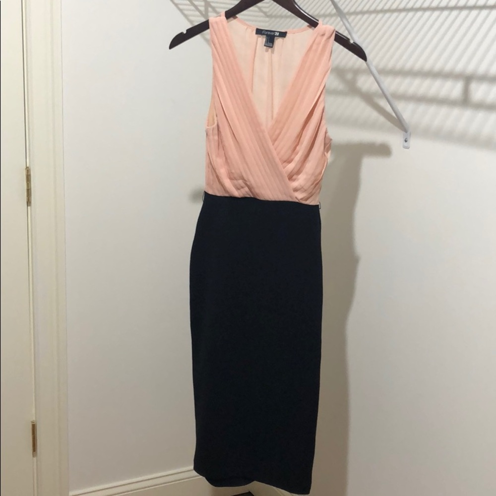 Dress - Picture 2 of 7
